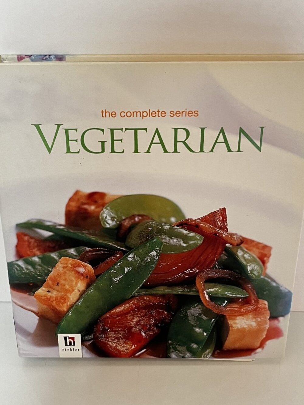 VEGETARIAN the complete series HARDCOVER Hinkler Books Pty Ltd 2011/Like New